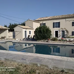 https://le-mas-des-calus.fr-provencehotel.com